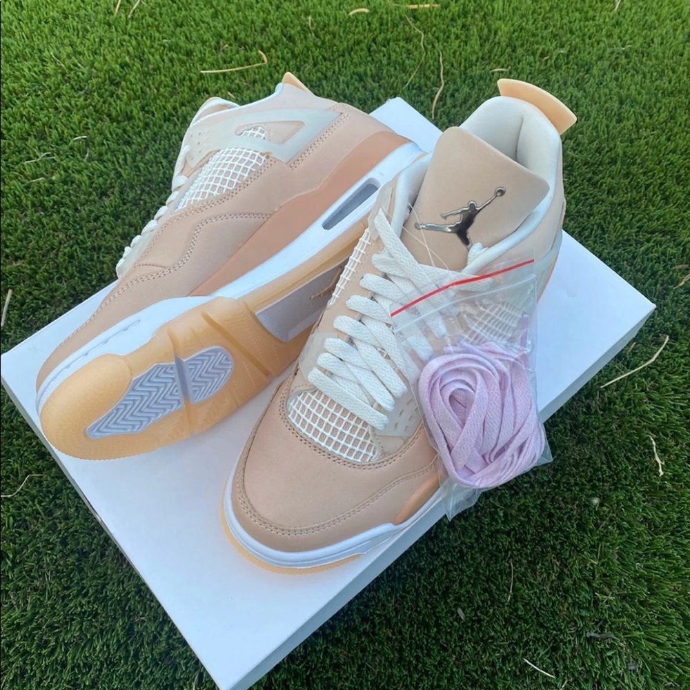 Air Jordan 4 Retro Shimmer